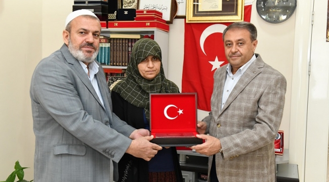Vali Şıldak'tan Annelere Ziyaret 