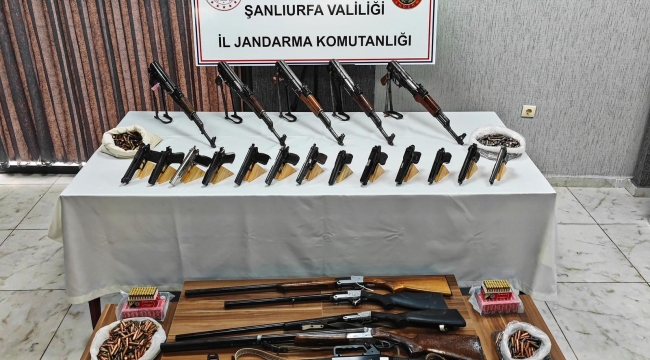 Viranşehir'de Silah Kaçakçılarına Eş Zamanlı Operasyon: 16 Gözaltı