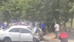 Akçakale'de İki Otomobil Kafa Kafaya Çarpıştı: 1 Yaralı