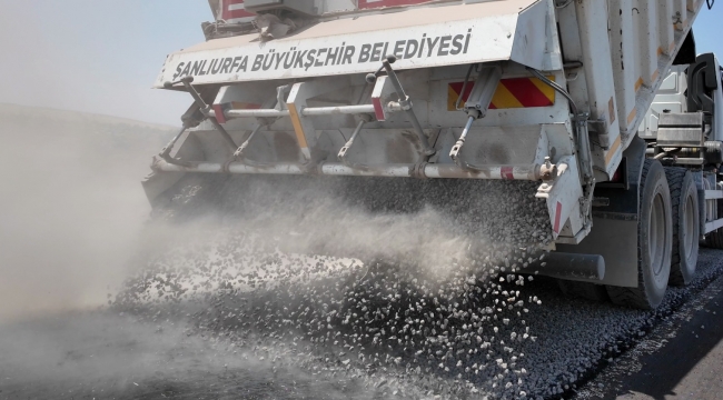 Bozova'da 6 Mahalleyi Birbirine Bağlayan Yol Asfaltlandı