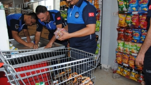 Büyükşehir Zabıtası, Sağlıksız Ürünlere Geçit Vermiyor