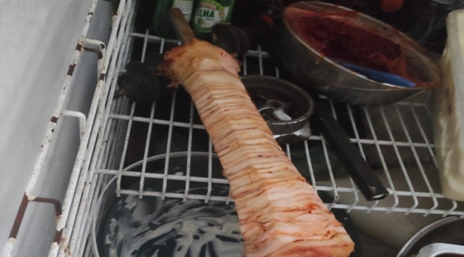 Gıda Denetiminde Skandal: Önceki Günden Kalmış Döner Satılmak İstenmiş