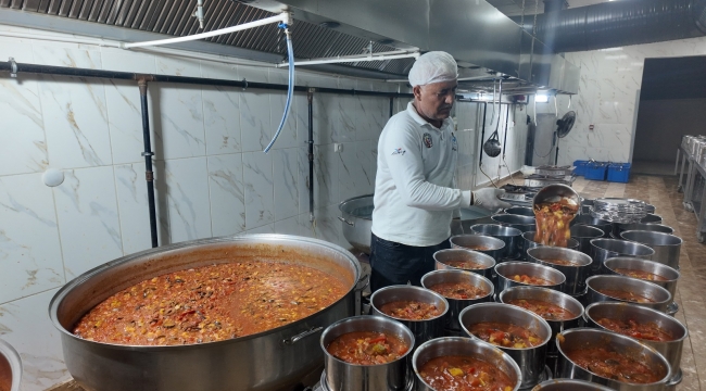 Haliliye Belediyesi'nden İhtiyaç Sahiplerine Sıcak Yemek Hizmeti