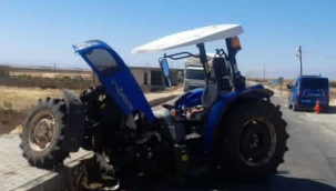 Hilvan'da Traktör Kazası: Yol Vermek İsterken İkiye Bölündü