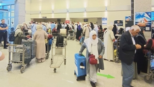 İlk Hac Kafilesi Yurda Döndü