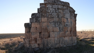 Şanlıurfa Bir Kez Daha Şaşırttı: Roma'ya Ait Dairesel Mezar Bulundu