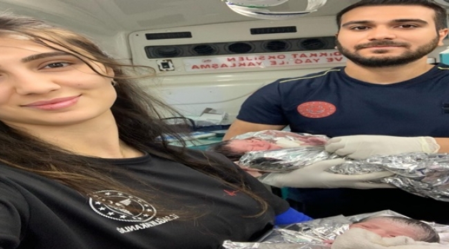 Şanlıurfa'da Ambulansta İkiz Doğum