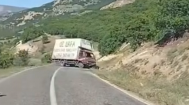 Şanlıurfa'dan Yola Çıkan Kamyonet Bingöl'de Kaza Yaptı: 1 Kişi Hayatını Kaybetti
