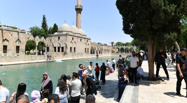 Vali Şıldak, Bayramın Son Günü Ziyaretlerde Bulundu