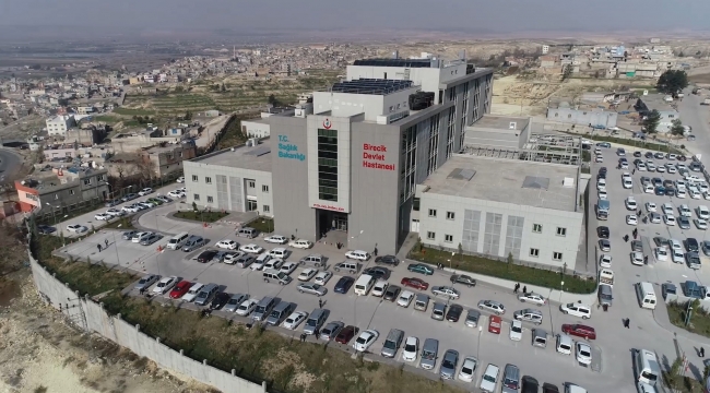 Birecik Devlet Hastanesi'nde Bir İlk: Başarılı Parotidektomi Ameliyatı Gerçekleştirildi