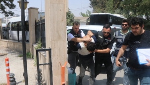 Eyyübiye'de Doktor Ve Görevliye Bıçaklayan Saldırgan Adliye'de