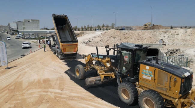 Haliliye Belediyesi'nden Ahmet Yesevi'ye Asfalt Hizmeti