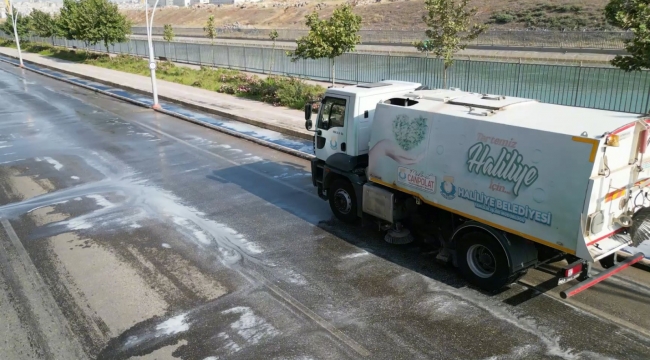  Haliliye'de Temizlik Seferberliği Sürüyor: 83 Araçlık Filo Günün İlk Işıklarıyla Sahada