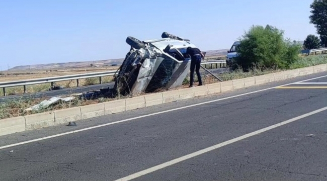 Hilvan yolunda araç takla attı: 1 Yaralı