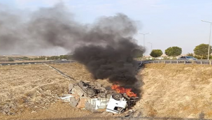 Hilvan Yolunda Şarampole Yuvarlana Tır Yandı 