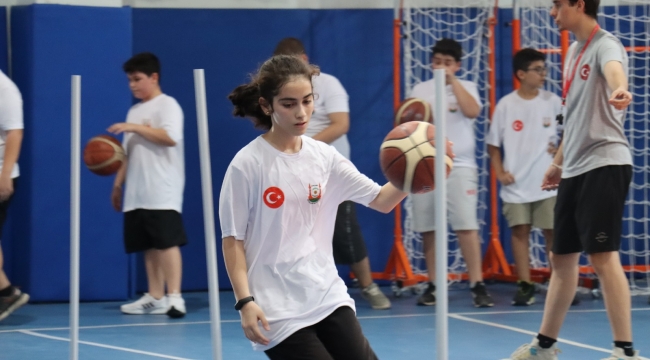 Şanlıurfa Büyükşehir Belediyesi'nden Çocuklara Profesyonel Basketbol Eğitimi