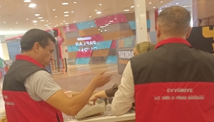 Şanlıurfa'da Gıda Denetiminde Şok Görüntü: Güveli Pasta, Tarihi Geçmiş Ürün!