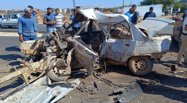 Şanlıurfa'da İki Otomobil Çarpıştı, 1 Ölü, 2 Yaralı