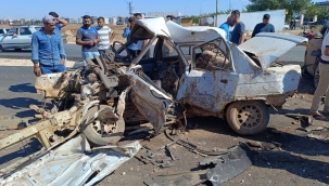 Şanlıurfa'da  İki Otomobil Çarpıştı, 1 Ölü, 2 Yaralı