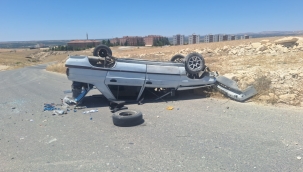 Şanlıurfa'da otomobil takla attı, 2 yaralı