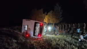 Şanlıurfa'da TİGEM İşçilerini Taşıyan Midibüs Devrildi, 15 Yaralı