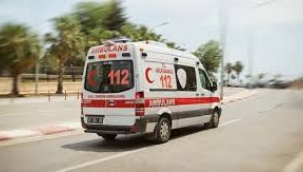 Balıkesir'e Giden Tarım İşçilerini Taşıyan Traktör Devrildi: 1 Ölü, 4 Yaralı