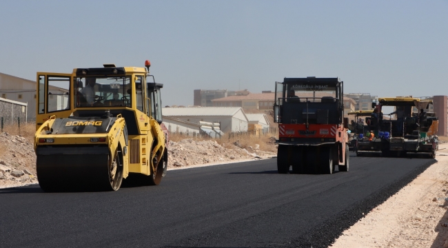 Büyükşehir, hızla yapılaşan Karaköprü'de ulaşımı güçlendiriyor 