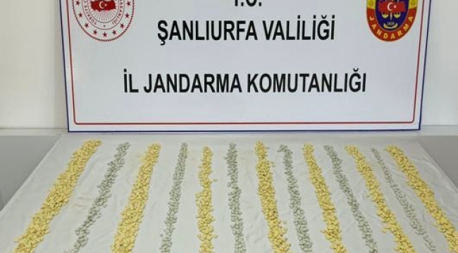 Mersin'den Şanlıurfa'ya uyuşturucu madde sevkiyatinda yakalandılar