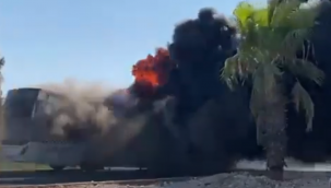 Şanlıurfa'da Seyir Halindeki Belediye Otobüsü Alev Aldı!