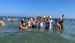 Şanlıurfa'nın Zihinsel Engelli Bireyleri Kızkalesi'nde Denizle Buluştu