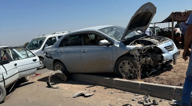 Suruç'ta İki Otomobil Çarpıştı, 4 Yaralı