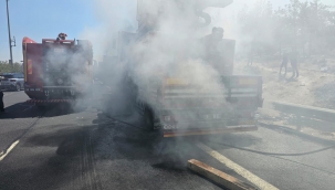 Tekerden Çıkan Alevler Tırı Sardı! İtfaiye Son Anda Yetişti