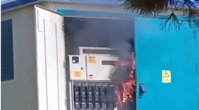 Viranşehir'de TOKİ Trafo Yangını Paniğe Neden Oldu