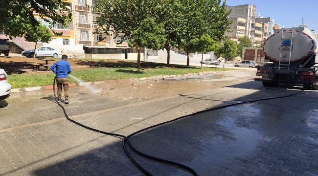 Geceyi Gündüze Katan Temizlik Ekibi, Eyyübiye'yi Baştan Aşağı Temizliyor