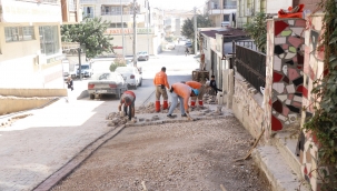 Haliliye'de 15 Ekip İle Yol Yapım Ve Onarım Çalışmaları Sürüyor