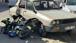 Harran'da Otomobil ile motosiklet çarpıştı: 1 yaralı