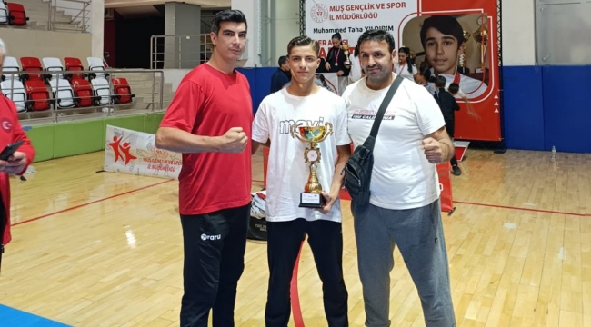 Muş'taki Karate Turnuvasında Urfalı Öğrenciler Kürsüyü Doldurdu