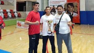 Muş'taki Karate Turnuvasında Urfalı Öğrenciler Kürsüyü Doldurdu