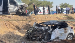 Şanlıurfa'da Feci Kaza: 1 Ölü, 14 Yaralı! Otomobil Alev Aldı