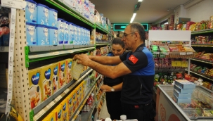 Şanlıurfa'da Marketlerde Kurtlanmış Pirinç Ve Tarihi Geçmiş Yüzlerce Ürün Ele Geçirildi