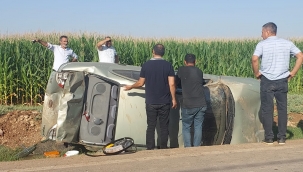 Şanlıurfa'da Otomobil Şarampole Devrildi, 1 Yaralı