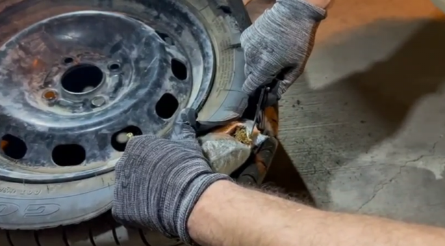Şanlıurfa'da Yol Kontrolünde 3.45 Kilo Skunk Ele Geçirildi