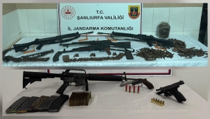 Siverek'te Jandarmadan Silah Kaçakçılarına Darbe: Cephanelik Ele Geçirildi