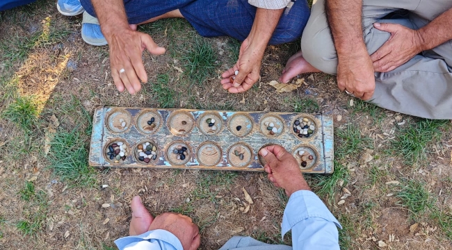 Suruç'ta Binlerce Yıllık Gelenek Yaşatılıyor: Mangala Oyunu Hâlâ Gözde