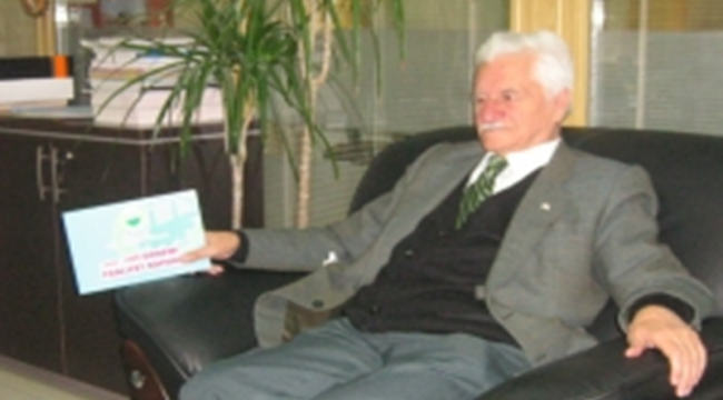 Urfa'nın Kültür Mimarı, Özlem Kitabevi'nin Kurucusu Naci İpek Vefat Etti