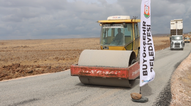 Büyükşehir Belediyesi, Viranşehir'de 4 Kilometrelik Yolu Yeniledi