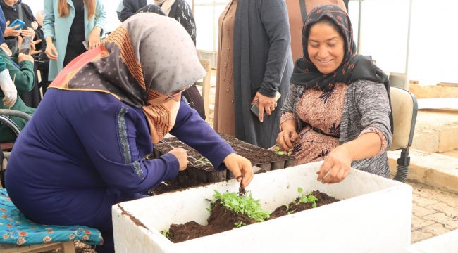 Büyükşehir, Emeklilere Hem Eğitim Verdi Hem Moral Sağladı