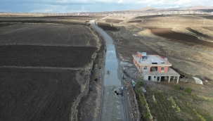 Büyükşehir, Siverek Kırsalında Beton Yol Çalışmalarını Sürdürüyor