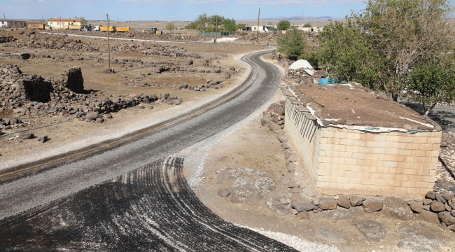 Dinçer (Malverin) Mahallesi'nde Asfalt Serimi Başladı