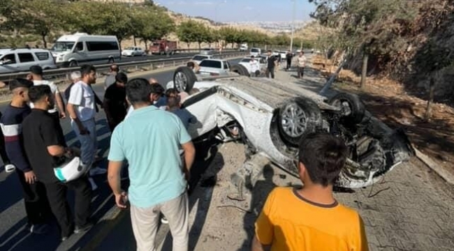 Eyyübiye'de Otomobil Takla Attı: 3 Kişi Yaralandı